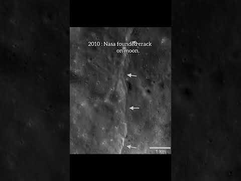 Prophet Muhammad (S.A.W) split moon into two parts.#shorts #moon #prophet