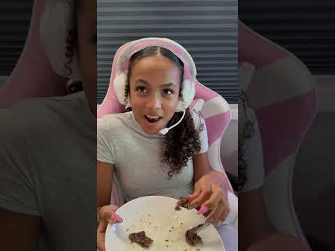 Getting deja to try kangaroo #australiaday