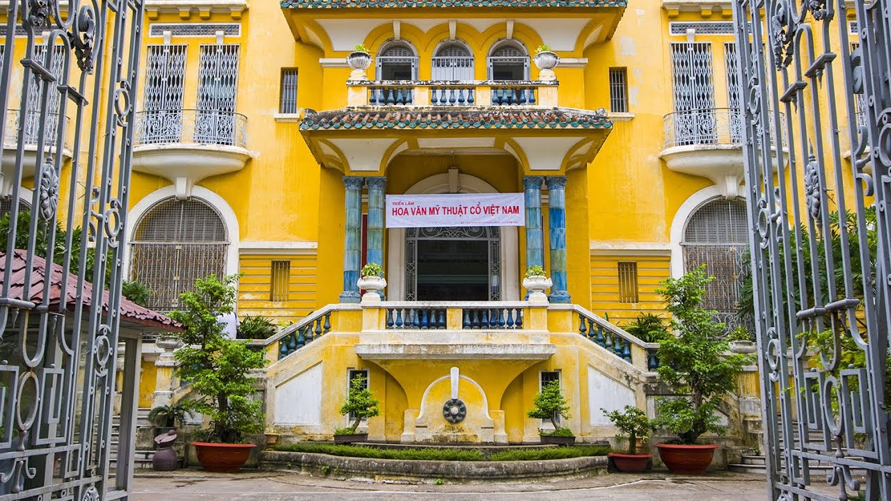 Join a tourist on a visit to Ho Chi Minh City Museum of Fine Arts.