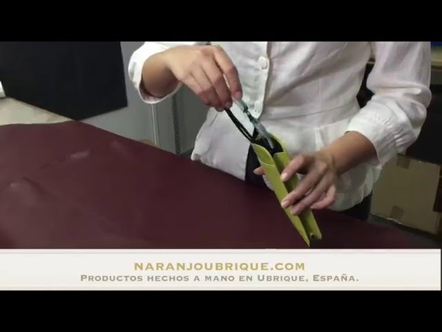 Vídeo relacionado con ALLEN & MATE Funda para gafas de piel 100% fina para gafas de lectura y de ordenador para hombres/mujeres con tarjetero integrado opcional, negro, talla única