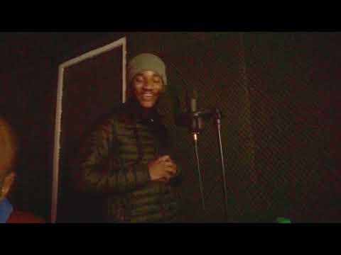 Quon Glizzy 1K Live in the studio with Mr.Maccaroni
