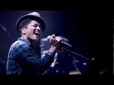 Bruno Mars - Liquor Store Blues Acoustic Live Rare Version 2011