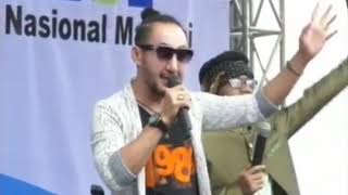 Download lagu Dendy jo ngadua cinta (Live gedung sate bdg) mp3 Download lagu Dendy jo ngadua cinta (Live gedung sate bdg) mp3