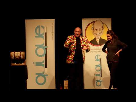 El Mago Quique llena de ilusión el Centro Cultural de Vitigudino