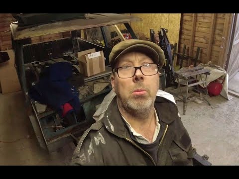 Episode 32 - 1971 Range Rover BOB - engine mounts, goalpost and door rebuild - Parental warnings