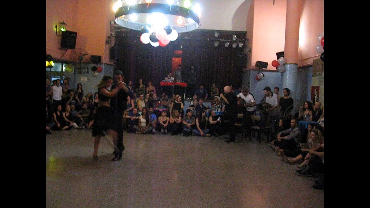 BRUNO TOMBARI y ROCÍO LEQUIO con HERNAN CASTIELLO, NICO PERRONE y JOSE TEIXIDO en Viva La Pepa (1/2)