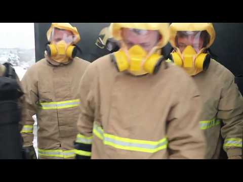 Универсальный фильтрующий самоспасатель с полумаской Шанс-Е