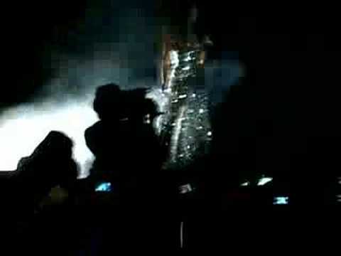 Beyoncé's Entrance (Live @ Tony Garnier Lyon 30/05/2007)