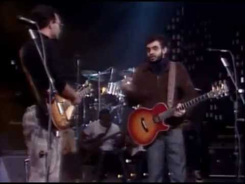 LEGIÃO URBANA E PARALAMAS DO SUCESSO JUNTOS