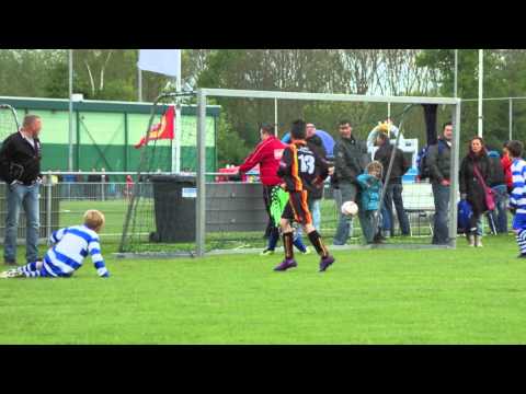 Millenium toernooi 2012 - Oliveo E1 in actie