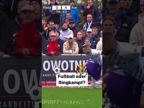 Klare rote Karte im Sachsenpokal zwischen Aue und Riesa!