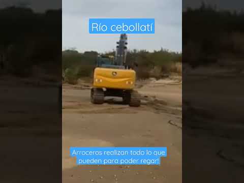 El río cebollatí nace en la cuchilla grande,en el depart de lavalleja y desenboca en laguna merin!