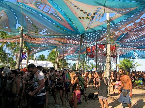 Universo Paralello Festival 14 @ Mad Maxx - Heading East