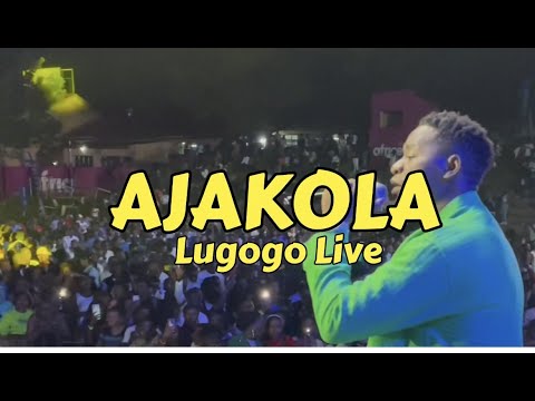AJAKOLA - BENJAMIN KAGGWA FT JUSTINE NABBOSA ( LIVE AT LUGOGO )