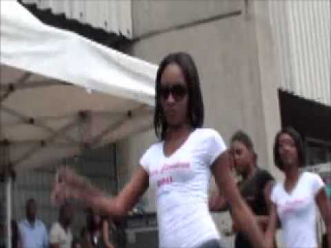 PORTE DE PANTIN 09 defilé.wmv