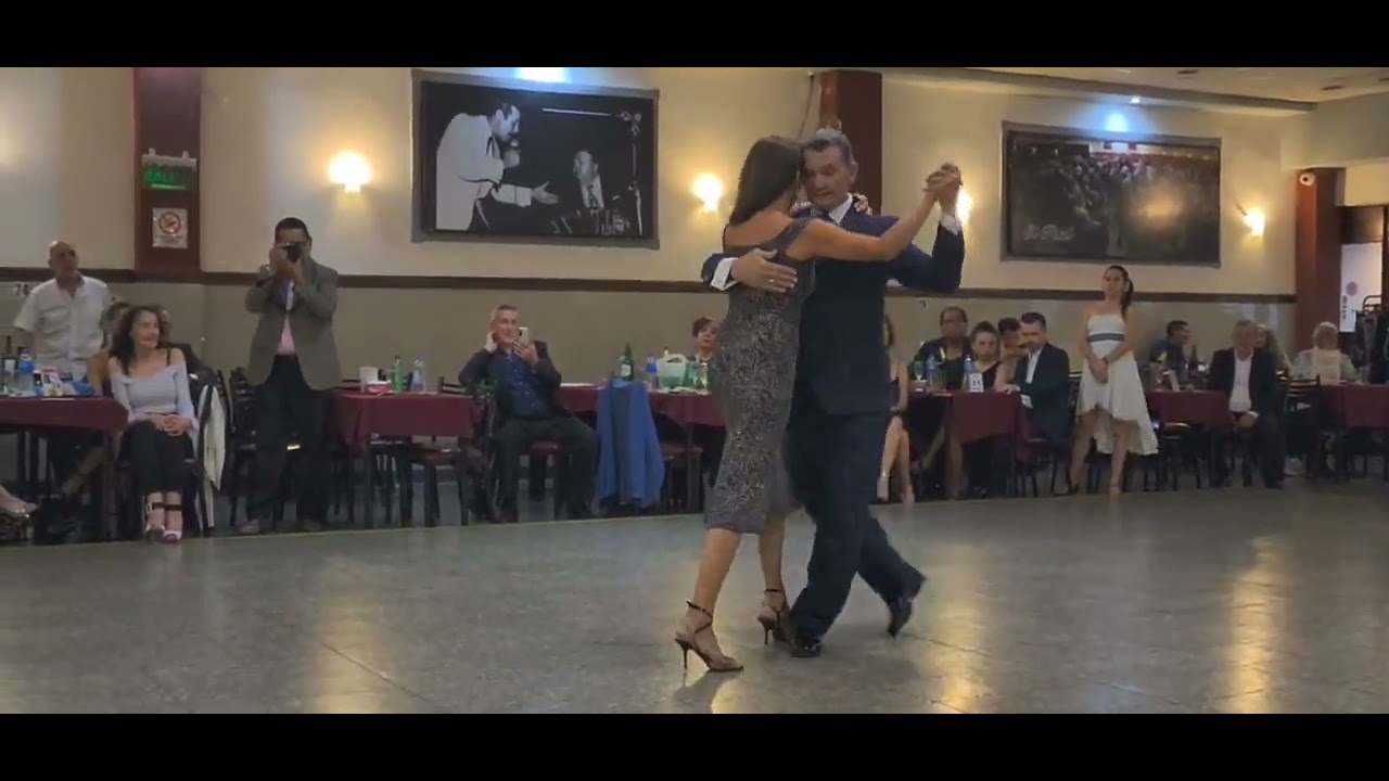 Video thumbnail for "Tierrita" D'Arienzo-Mauré. Juan Amaya y Valentina Garnier. Milonga La Baldosa. 12 de Enero 2024