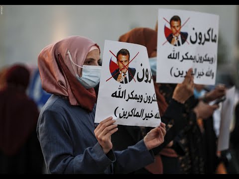 مقاطعات واحتجاجات وحادث طعن.. القصة الكاملة للإساءة للرسول في فرنسا مصر العربية