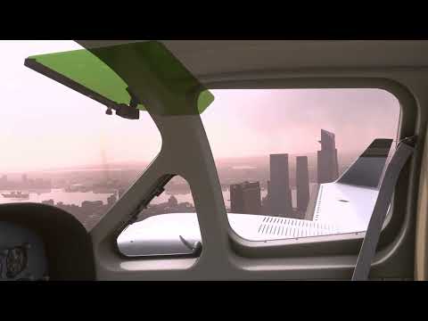 MSFS2020 - Daring sightseeing flight over NYC in Cessna 414AW Chancellor / 4K HDR Ultra Graphics