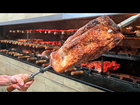 Behind the scenes at a Brazilian steakhouse that pioneered the all-you-can-eat system [ENG/SUB]