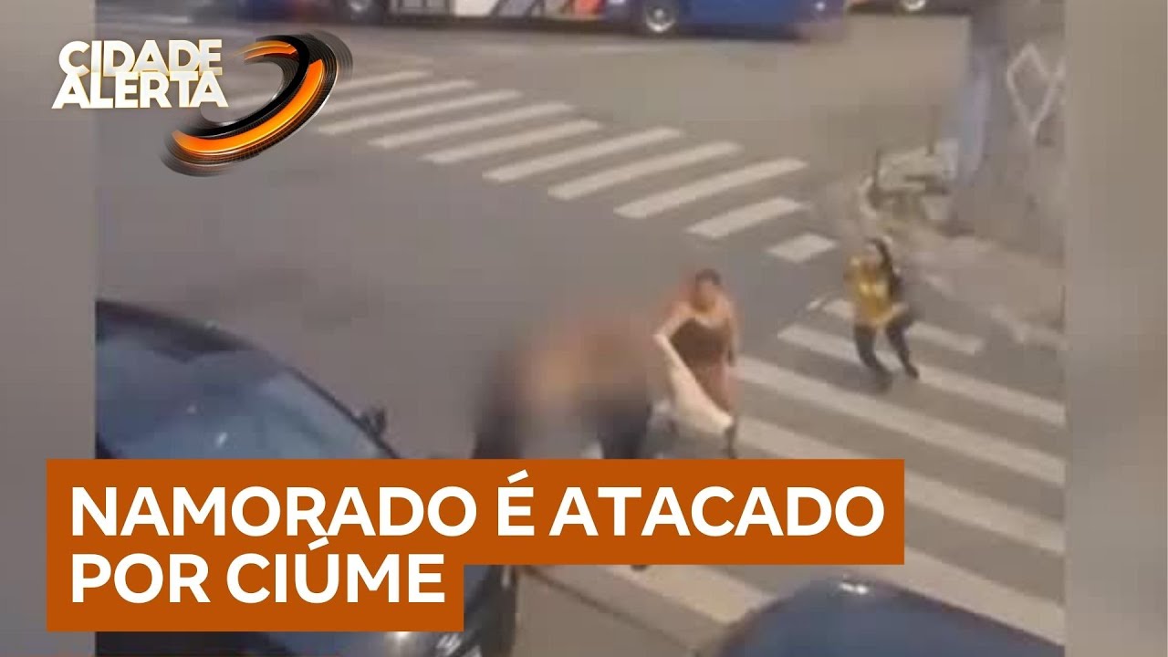 Mulher usa facão para atacar o namorado por conta de ciúme