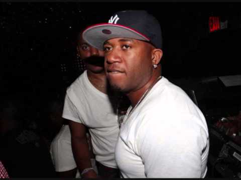 Red Cafe - Yellow Bottle feat. Mack 10