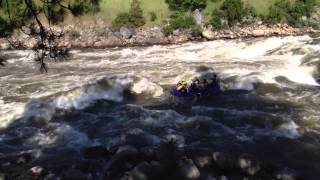 preview picture of video 'Lower Payette River: Raft Flip'