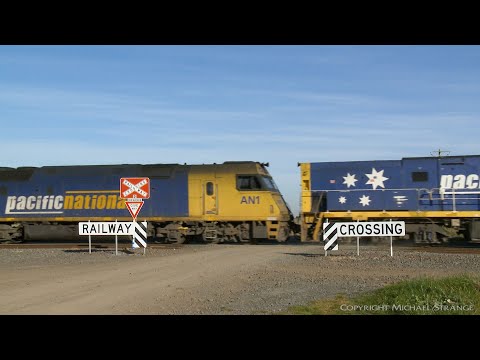 TOLL 6MP4 Container Freight Train At Level Crossing - PoathTV Australian Railways