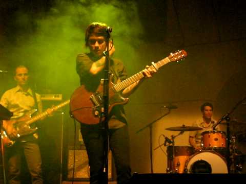 14/23 Tegan & Sara - Bra On Stage + Nineteen @ Picture House, Edinburgh, Scotland 11/15/09