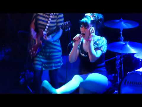 The Julie Ruin - Ha Ha Ha (The Troubadour, Los Angeles CA 11/6/14)