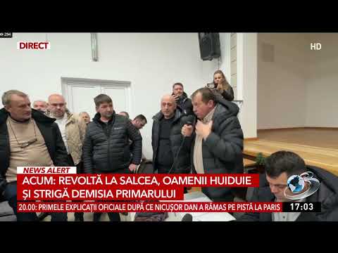 Revoltă la Salcea, oamenii huiduie și strigă demisia primarului