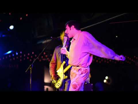 Surprising Entertainment and Enchanting Performances with Alessandro Ristori and The Portofinos