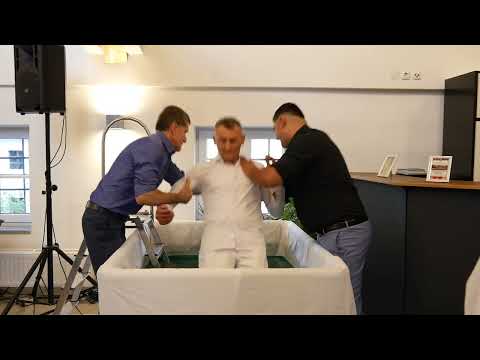 Botez Nou Testamentar Biserica Sfânta Treime Enns