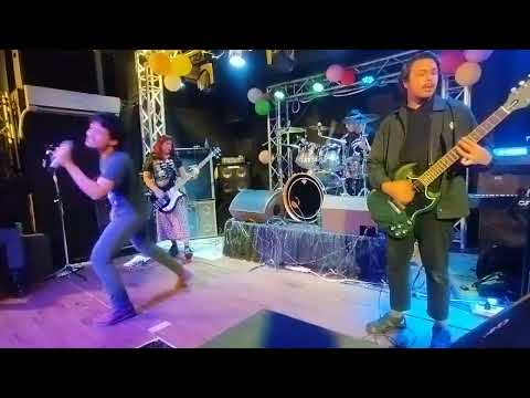 XYRESIC - Dos Caras @ RADIGALS Release Party, Ah Loo Studios - 090324