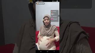 Download lagu 9-Month Pregnant Mom Live: Big, Firm Baby Bump mp3 Download lagu 9-Month Pregnant Mom Live: Big, Firm Baby Bump mp3
