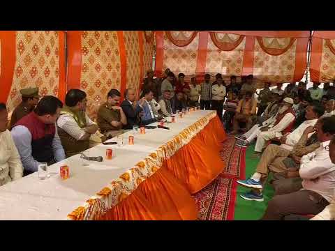 जेवर इंटरनेशनल ग्रीन फील्ड एयरपोर्ट की स्थापना में स्थानीय किसानों एवं परिवारों की महत्वपूर्ण भूमिका, जिलाधिकारी बीएन सिंह एवं वरिष्ठ पुलिस अधीक्षक वैभव कृष्ण के द्वारा रोही गांव में भव्य कार्यक्रम के अंतर्गत सभी किसानों का किया धन्यवाद।