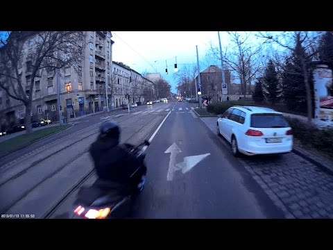 UUY-120 Centizés és zebra - Close pass and zebra