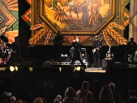 Martina McBride - Two Bottles of Wine (Live at Farm Aid 1998)