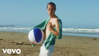 Marlon Williams - What&#39;s Chasing You (Official Video)