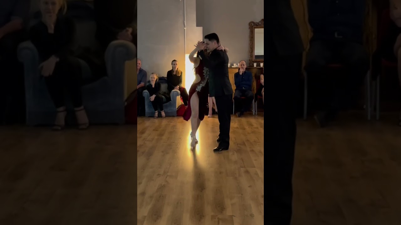 Improvisando un vals en Roma #tangodancers #dance