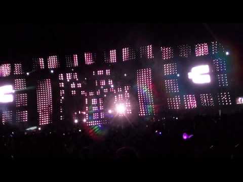 Benny Benassi - Electroman (Congorock Remix) @ EDC Las Vegas (Day 2)