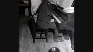 AARON COPLAND plays The Cat & The Mouse