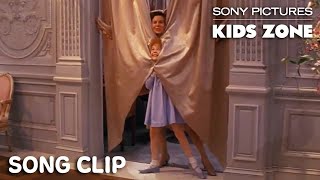 ANNIE (1982): “Let&#39;s Go To The Movies” Full Clip | Sony Pictures Kids Zone #WithMe