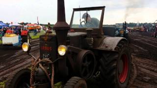 preview picture of video 'Lanz Bulldog tractor pulling @ Historische Machineclub Kempen oldtimer & tractorfestival'