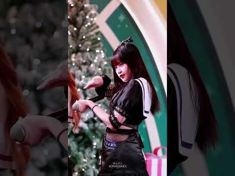 [FanCam] 220101 Miho Siamdream "Wallflower" - Gift Fest 2022 @ Terminal21