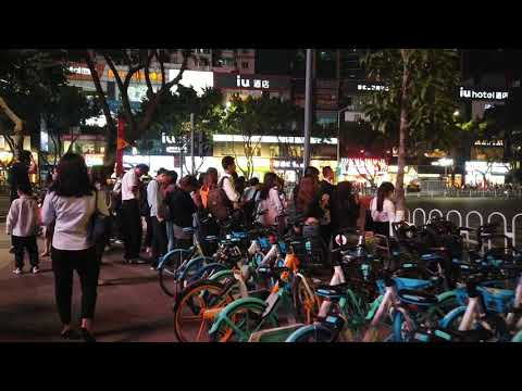 Cantão à noite. Caminhando da Taiyu West Road até a Estação Linhexi em 22 de novembro de 2019. Mercados atacadistas noturnos de rua de GUANGZHOU.