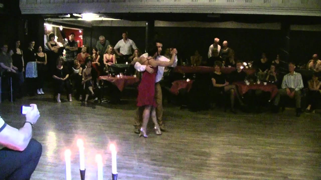 Mamie Sancy och Felipe Zarzar Lo que vieron tus ojos Fransisco Lomutu