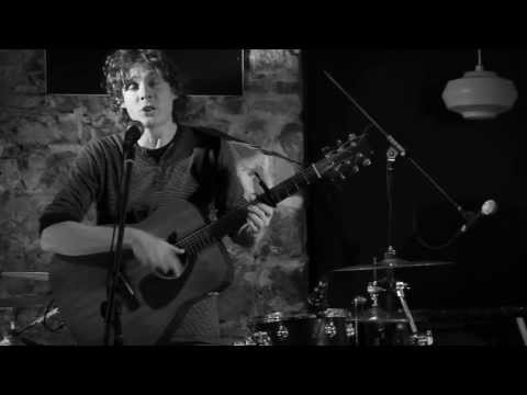 Citóg Presents: Donal McConnon (Live @ The Townhouse)