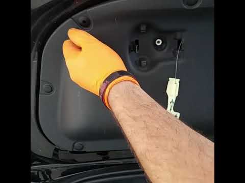 2004-2008 Chrysler Crossfire Third Brake Light Stop Light Replacement