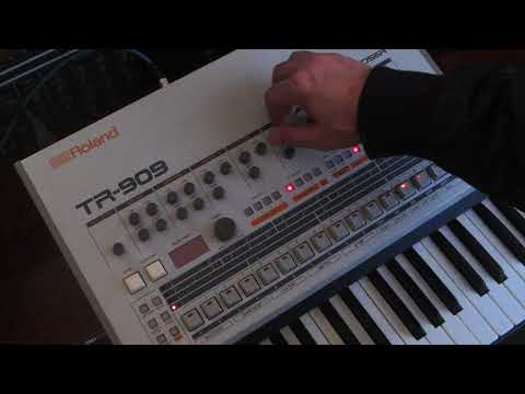 Roland TR-909 currently on eBay