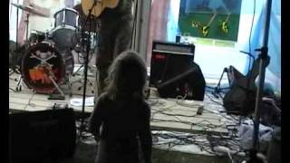 My Baby's Rock'n'Rolling and She's Singing Karaoke by Twizz Twangle, Wittstock Festival 20 8 05.mp4
